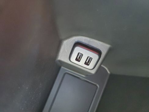 Used 2024 GMC Terrain SLT w/ LPO, Floor Liner Package AWD/4WD image 30