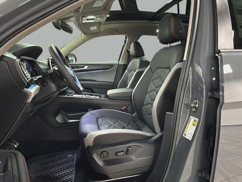 New 2026 Volkswagen Atlas Peak Edition AWD/4WD image 17