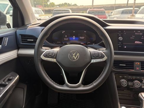 Used 2024 Volkswagen Taos SE FWD image 14