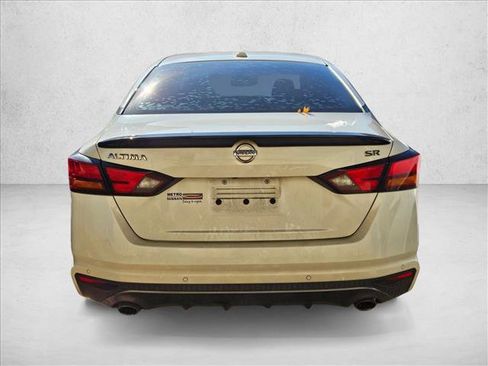 Used 2020 Nissan Altima 2.5 SR w/ Premium Package image 13