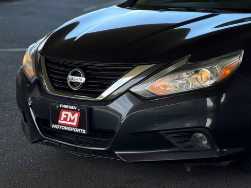 Used 2017 Nissan Altima 2.5 SL FWD image 9