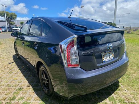Used 2015 Toyota Prius Four FWD image 5