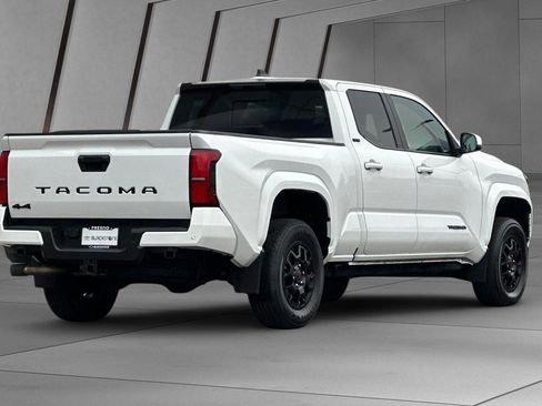 Used 2024 Toyota Tacoma TRD Sport image 4