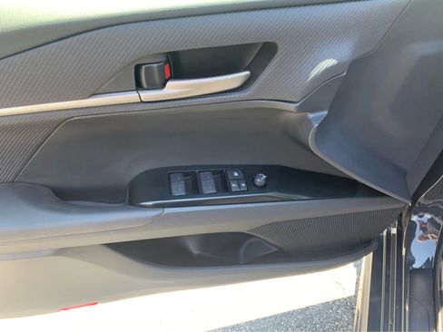 Used 2025 Toyota Camry SE w/ Convenience Package FWD image 13
