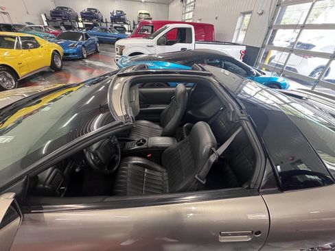 Used 2002 Chevrolet Camaro Z28 w/ Preferred Equipment Group 2 image 3