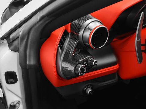 Certified 2020 Ferrari F8 Tributo RWD image 42