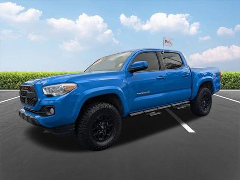 Certified 2020 Toyota Tacoma SR5 image 8