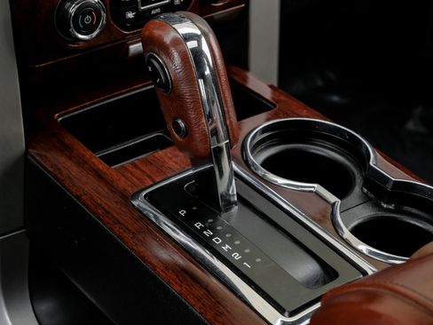 Used 2014 Ford F150 King Ranch w/ King Ranch Luxury Package AWD/4WD image 25