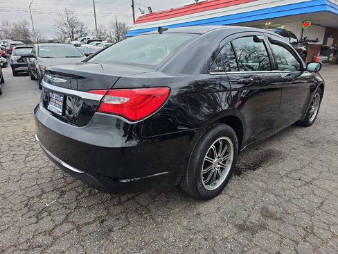 Used 2012 Chrysler 200 Touring FWD image 17
