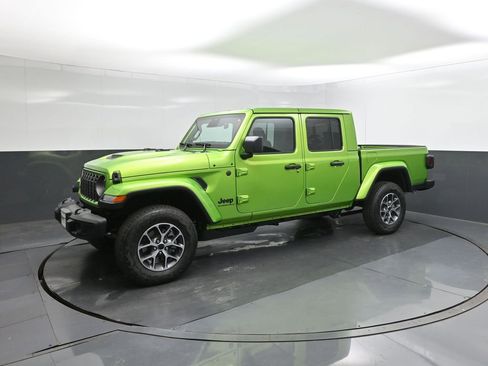 New 2026 Jeep Gladiator Sport AWD/4WD image 34
