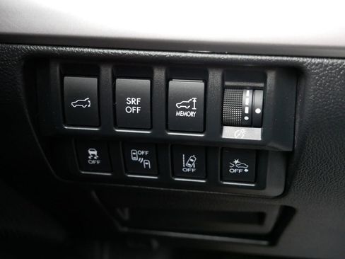 Used 2017 Subaru Outback 2.5i Limited image 22