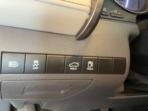 Used 2022 Toyota Camry SE w/ Audio Upgrade Package FWD image 20