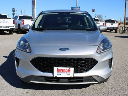 Used 2020 Ford Escape SE image 2