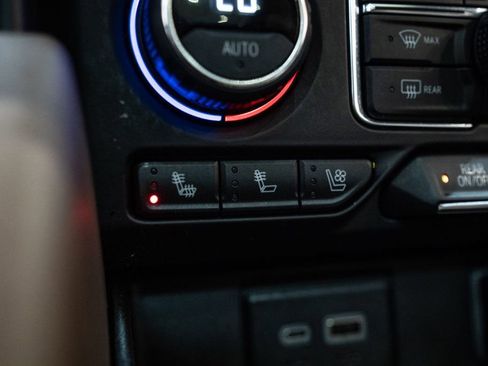 Used 2024 Chevrolet Tahoe High Country w/ Advanced Technology Package image 30