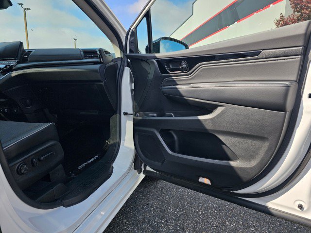 Used 2025 Honda Odyssey Elite image 12