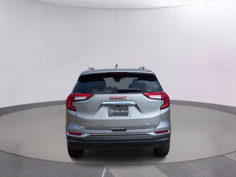 Used 2024 GMC Terrain SLT AWD/4WD image 4