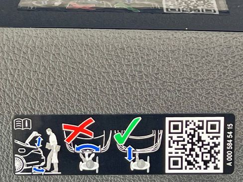 Certified 2026 Mercedes-Benz GLC 300 4MATIC image 36