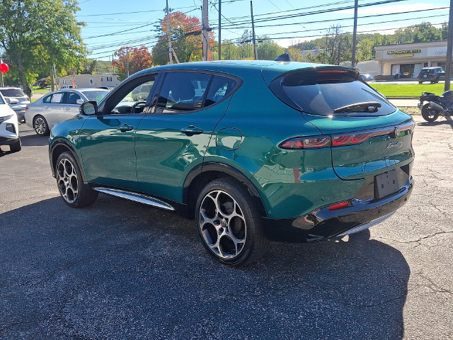 Used 2024 Alfa Romeo Tonale Ti AWD/4WD image 4