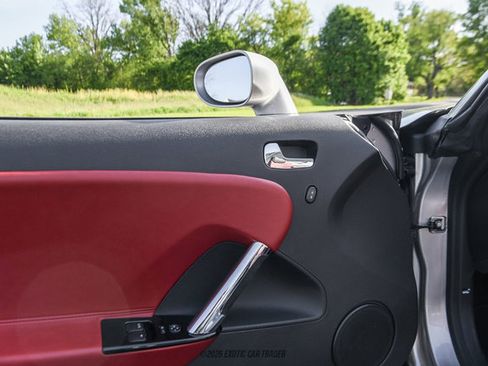 Used 2008 Saturn Sky Red Line RWD image 31