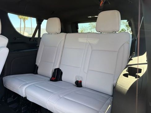 New 2026 Chevrolet Suburban Premier RWD image 27