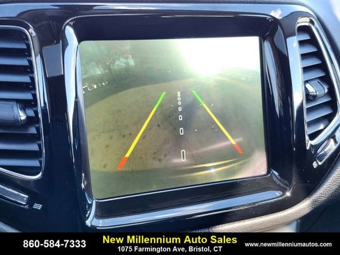 Used 2019 Jeep Compass Limited image 22