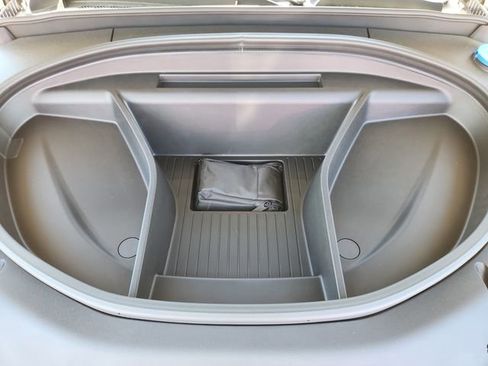 New 2025 Volvo EX90 Ultra image 16