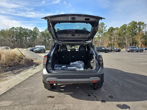 New 2026 Nissan Kicks SR FWD image 16