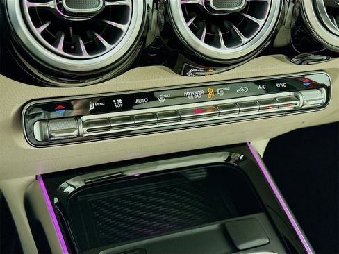 Certified 2025 Mercedes-Benz GLB 250 image 16