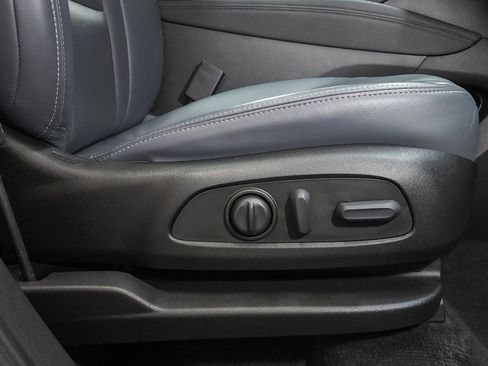 Used 2022 Buick Enclave Essence w/ Experience Buick Package image 54