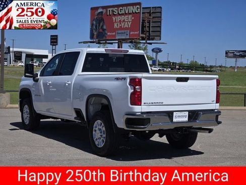 New 2026 Chevrolet Silverado 2500 LT w/ Leather Package AWD/4WD image 3