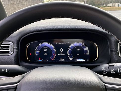 Certified 2024 Jeep Wagoneer L Series II w/ Flexible Seating Group image 10