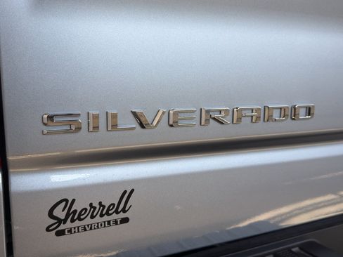 Used 2025 Chevrolet Silverado 1500 LT w/ All Star Edition Plus AWD/4WD image 9