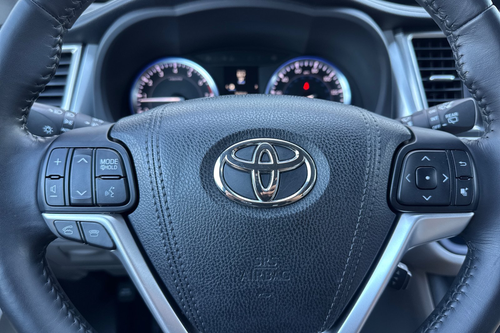 Used 2015 Toyota Highlander Limited FWD image 29