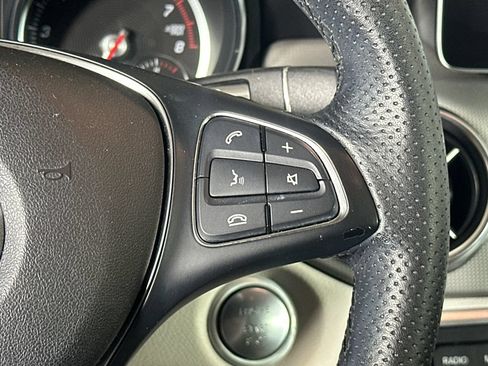 Certified 2020 Mercedes-Benz GLA 250 4MATIC image 26