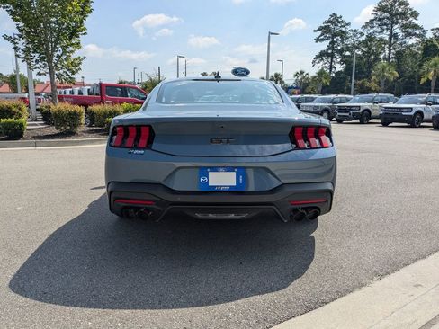 Used 2025 Ford Mustang GT Premium RWD image 5