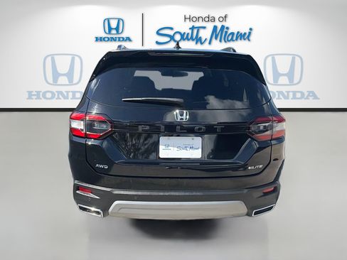 Certified 2023 Honda Pilot Elite image 6