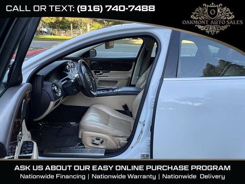Used 2013 Jaguar XJ RWD image 20