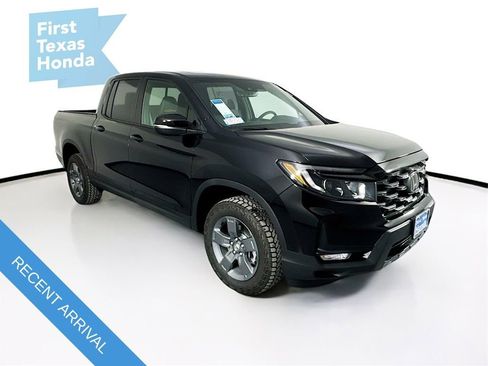Used 2025 Honda Ridgeline TrailSport image 1