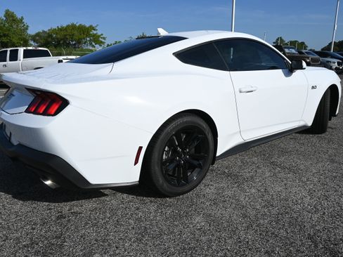 New 2026 Ford Mustang GT RWD image 2