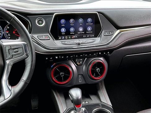 Used 2022 Chevrolet Blazer RS w/ Enhanced Convenience Package image 6
