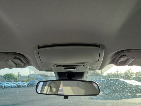 Used 2024 Toyota Camry SE image 19