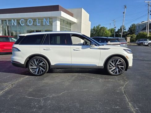 Used 2019 Lincoln MKZ Reserve FWD image 37