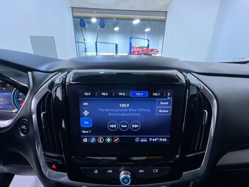 Used 2021 Chevrolet Traverse LT AWD/4WD image 27