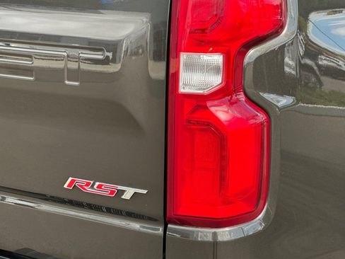 Used 2021 Chevrolet Silverado 1500 RST AWD/4WD image 36