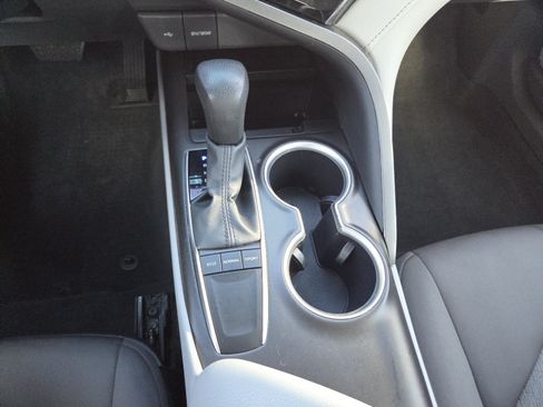 Used 2024 Toyota Camry LE w/ Convenience Package FWD image 31