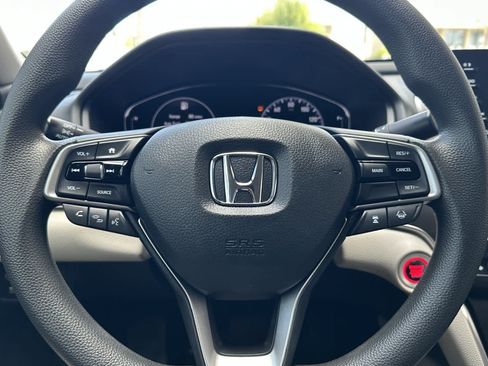 Used 2019 Honda Accord LX image 21
