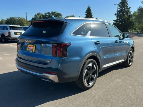 Used 2025 Kia Sorento EX w/ EX Panoramic Sunroof Package AWD/4WD image 2