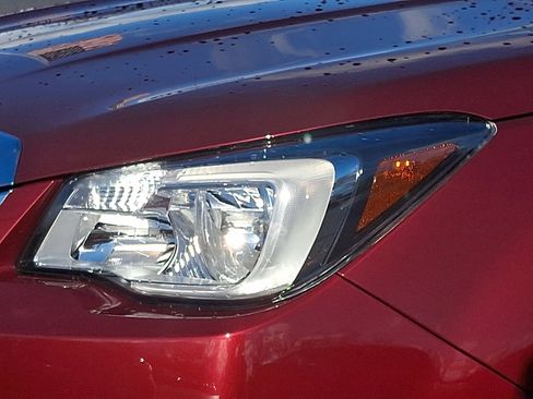 Used 2017 Subaru Forester 2.5i Premium w/ All-Weather Package image 9