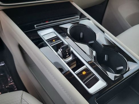 New 2026 Volkswagen Atlas SE FWD image 9