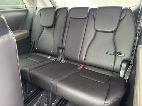 New 2026 Kia Carnival EX image 19